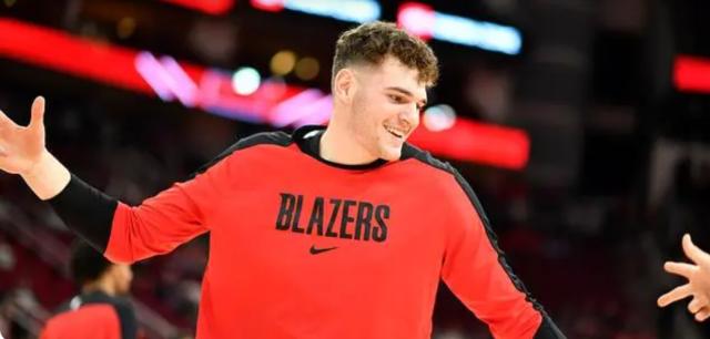 PG电子试玩-19篮板！开拓者新秀创联盟纪录 艾顿即将被交易？