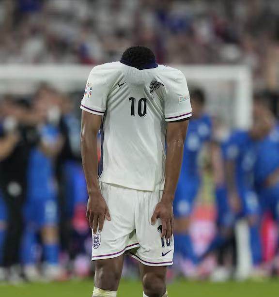 1719397787905047704.jpg 麻将胡了-林良锋:球不好看又如何,索斯盖特依旧选区鬼才